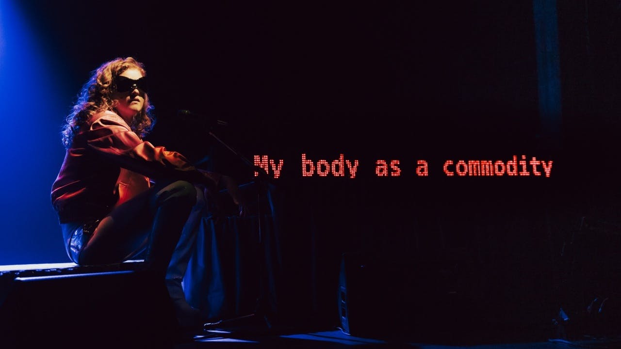 Anne-Laure Vandeputte_My Body as a Commodity_Lucinde Wahlen.jpg