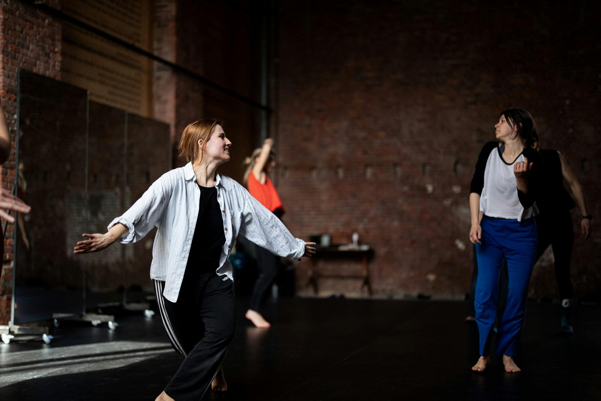 Contemporary dance: flow & form (try-out session)