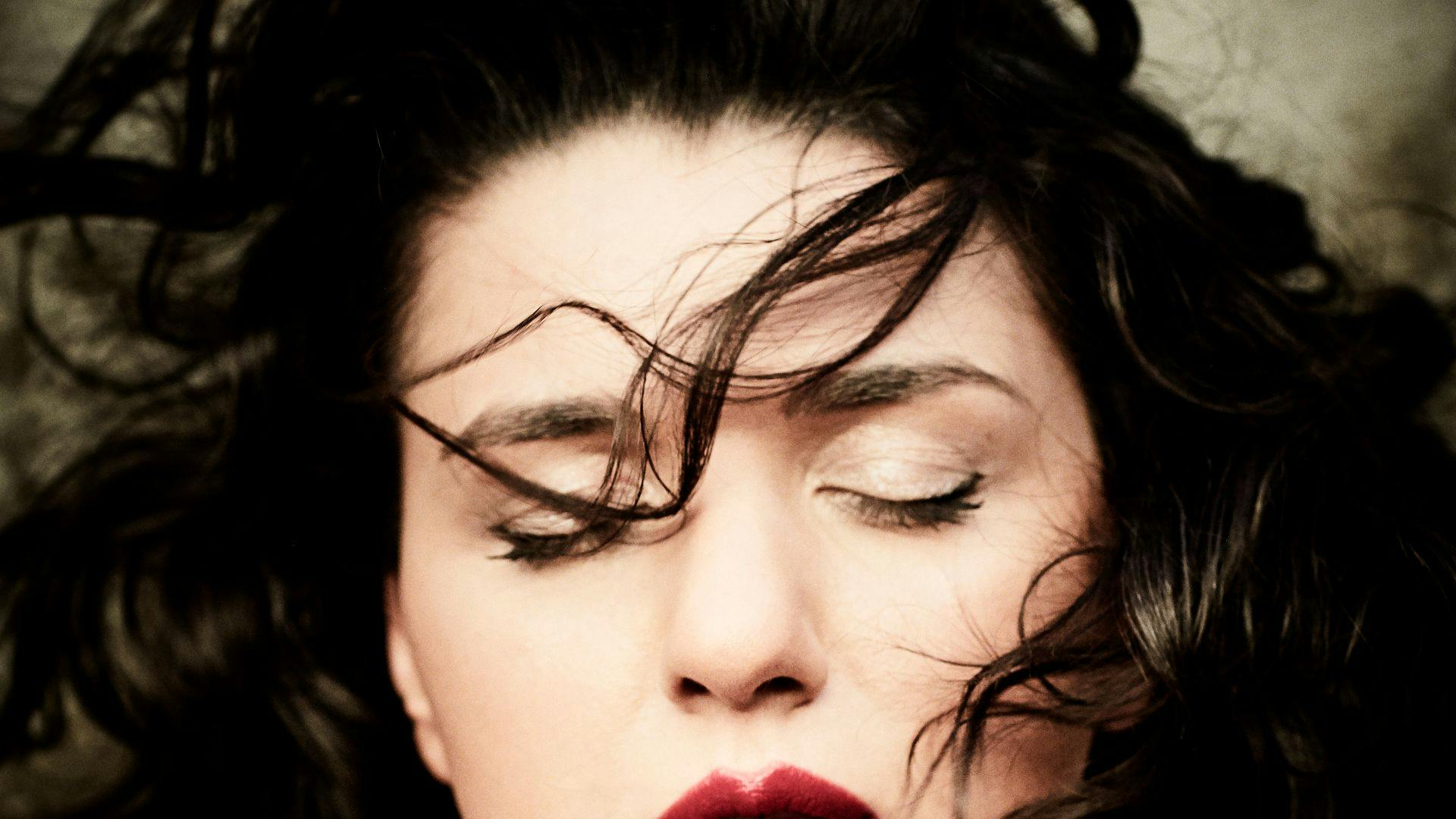Khatia Buniatishvili speelt Grieg - Elena Schwarz, Khatia Buniatishvili