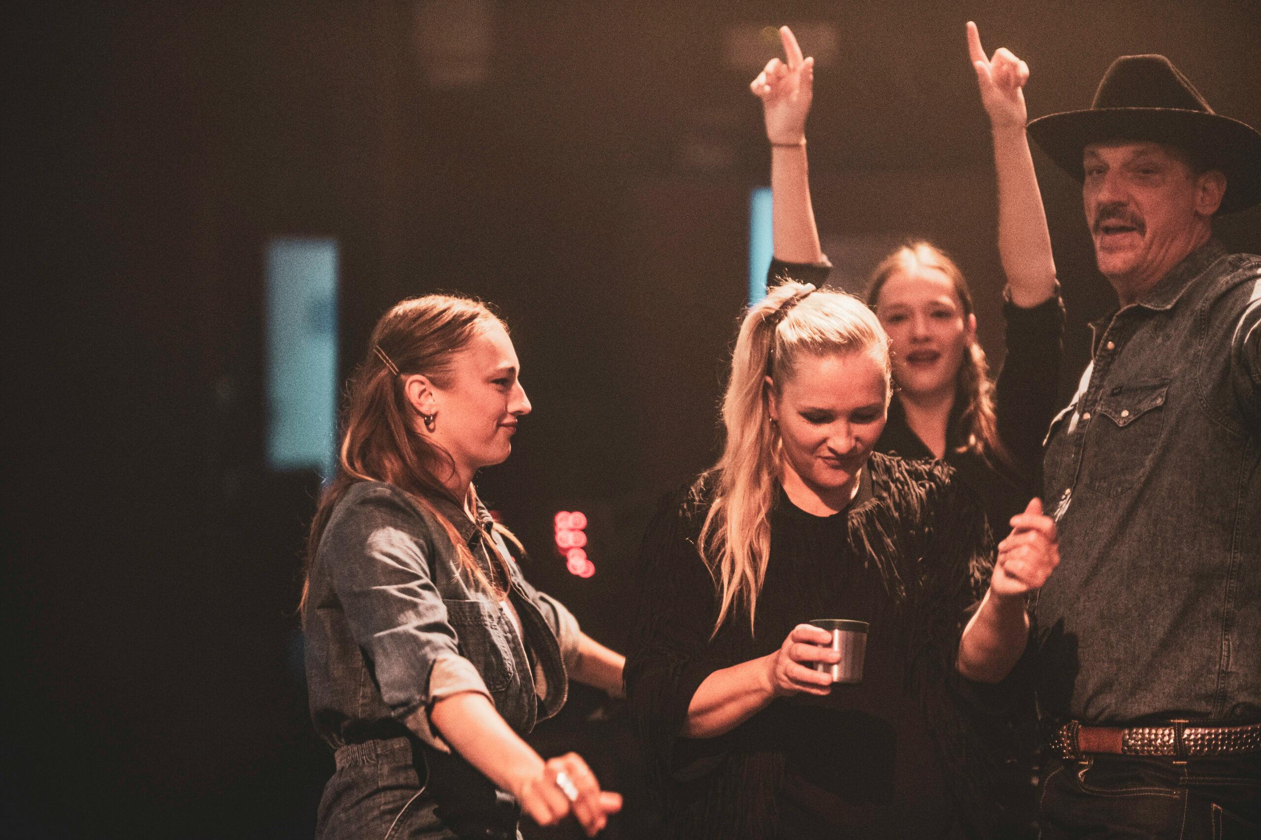 A FAMILY AFFAIR - VAN DEN BEGIN zingt REYMER