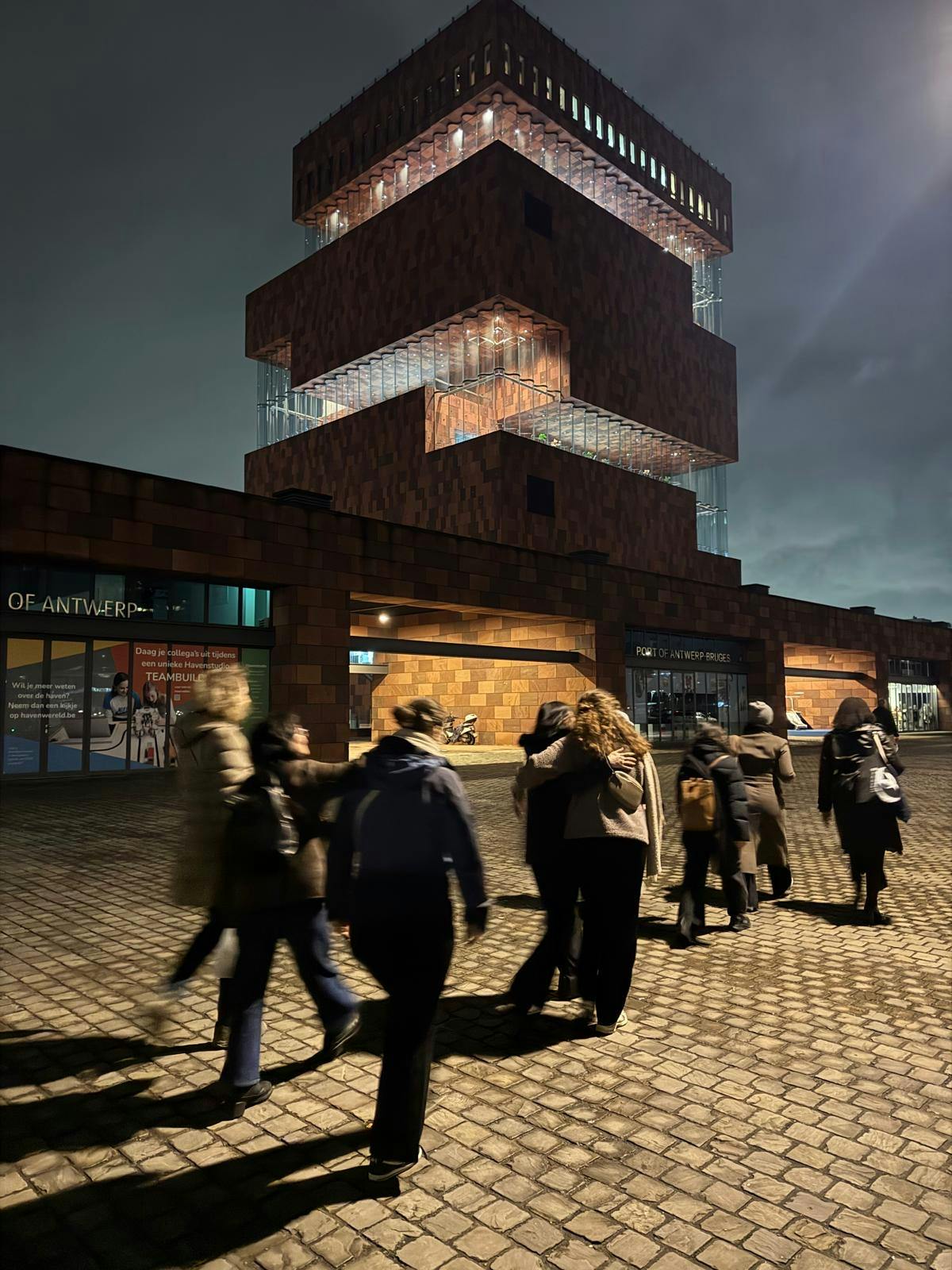 antwerp walking crew