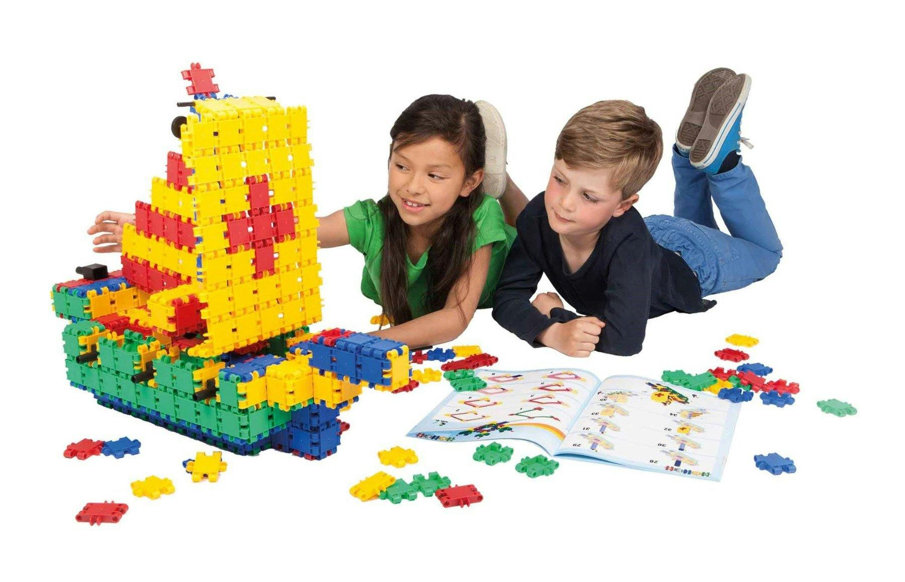 Kidskriebels - Lego en Clics bouwkamp