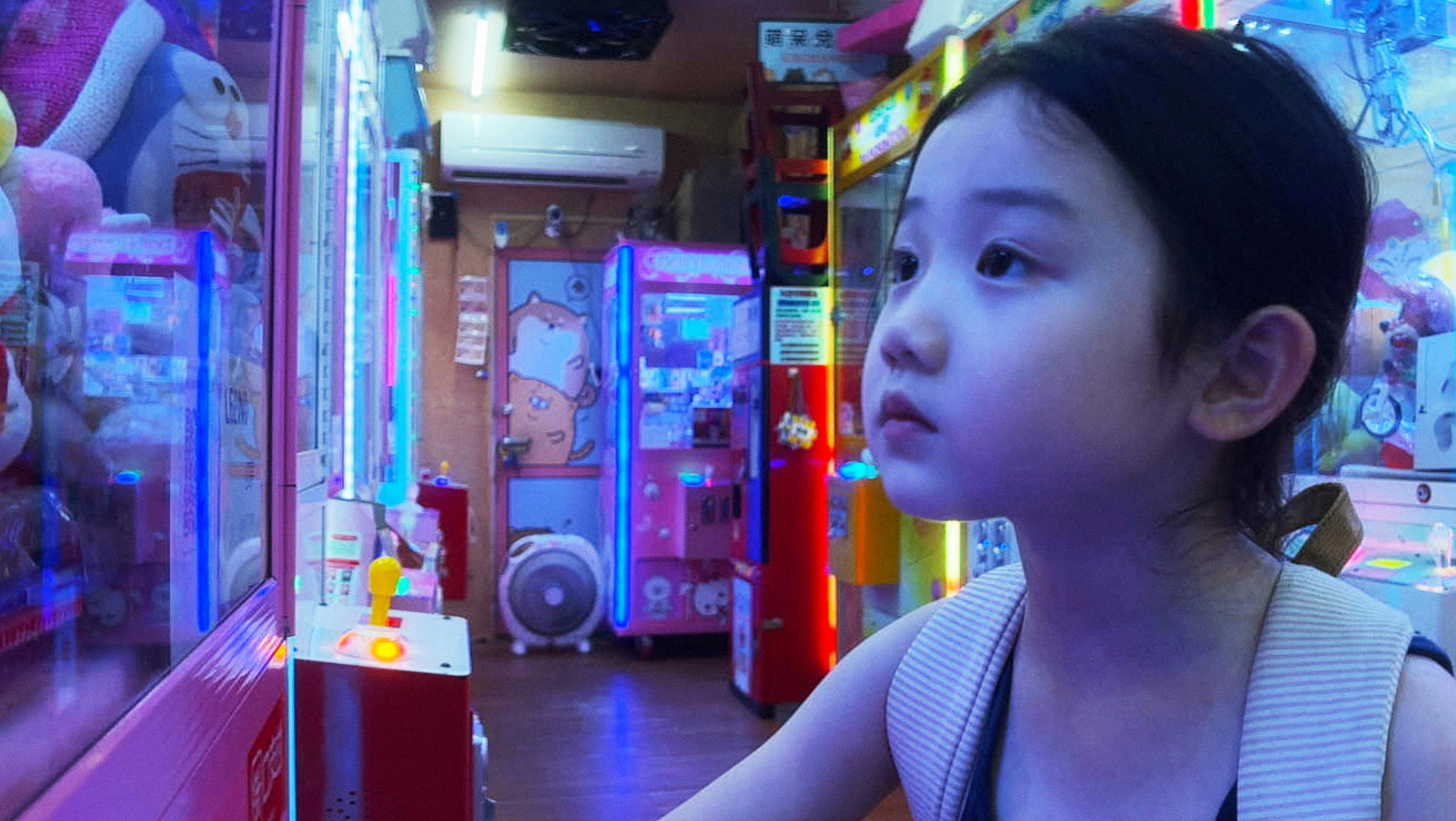 Left-handed girl