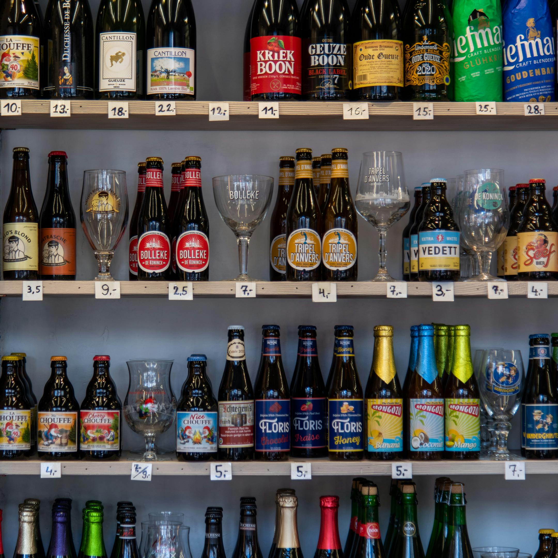 AS Tijdreis door Antwerpen in 8 dranken